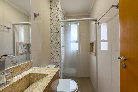 Apartamento à venda com 69m², 2 quartos e 2 vagas Apartamento à venda com 69m², 2 quartos e 2 vagasSuíte Banheiro