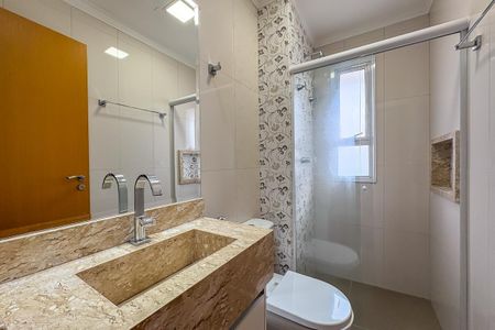 Apartamento à venda com 69m², 2 quartos e 2 vagas Apartamento à venda com 69m², 2 quartos e 2 vagasSuíte Banheiro