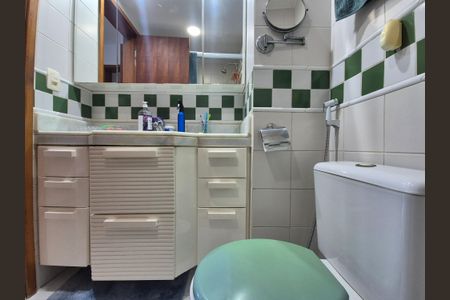 Apartamento à venda com 92m², 3 quartos e 2 vagas Apartamento à venda com 92m², 3 quartos e 2 vagasBanheiro da Suíte