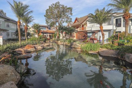 Casa de condomínio à venda com 220m², 3 quartos e sem vagaÁrea comum