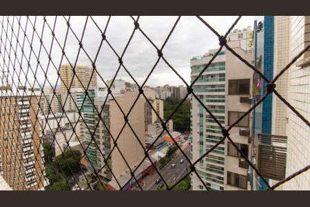 Apartamento à venda com 160m², 4 quartos e 2 vagas Apartamento à venda com 160m², 4 quartos e 2 vagasVista da Suíte 1