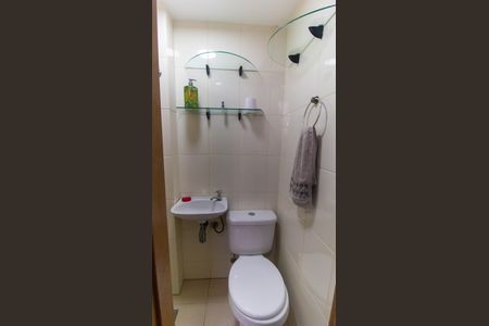 Apartamento à venda com 160m², 4 quartos e 2 vagas Apartamento à venda com 160m², 4 quartos e 2 vagasBanheiro de Serviço