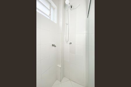 Apartamento para alugar com 60m², 2 quartos e sem vagaBanheiro