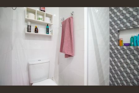 Casa à venda com 160m², 4 quartos e sem vaga Casa à venda com 160m², 4 quartos e sem vagaBanheiro da Suíte