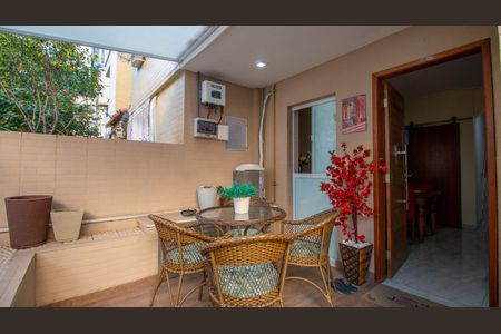 Casa à venda com 160m², 4 quartos e sem vaga Casa à venda com 160m², 4 quartos e sem vagaQuintal