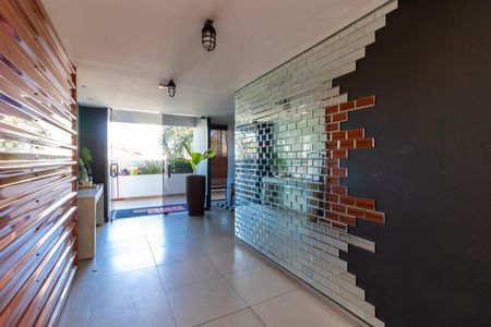 Apartamento à venda com 70m², 2 quartos e 1 vaga Apartamento à venda com 70m², 2 quartos e 1 vagaHall Social