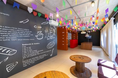 Apartamento à venda com 70m², 2 quartos e 1 vaga Apartamento à venda com 70m², 2 quartos e 1 vagaÁrea comum - Salão de festas