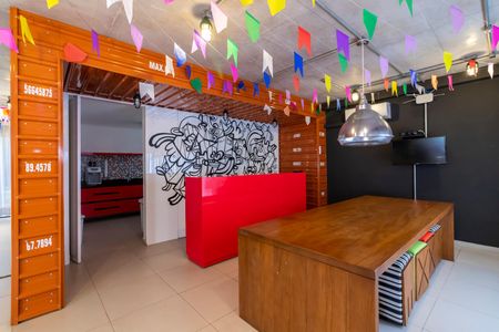 Apartamento à venda com 70m², 2 quartos e 1 vaga Apartamento à venda com 70m², 2 quartos e 1 vagaÁrea comum - Salão de festas