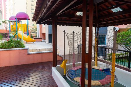 Apartamento à venda com 52m², 2 quartos e 1 vaga Apartamento à venda com 52m², 2 quartos e 1 vagaÁrea comum - Playground