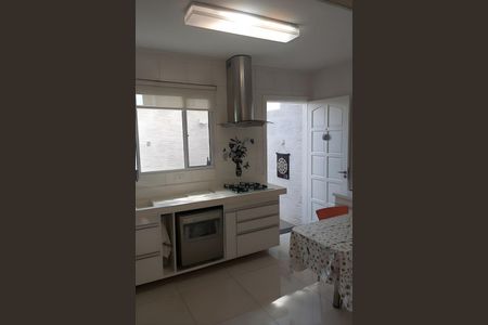 Casa à venda com 120m², 2 quartos e 2 vagas