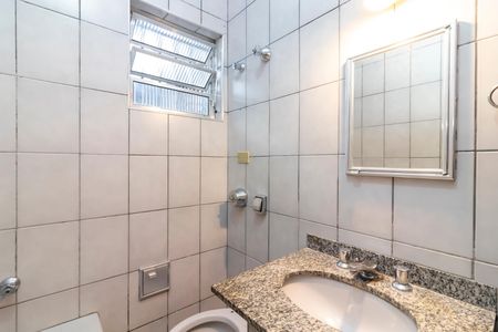 Casa de condomínio à venda com 190m², 3 quartos e 2 vagasBanheiro 2