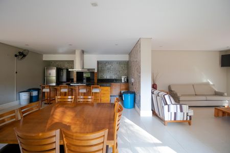 Apartamento à venda com 111m², 3 quartos e 2 vagas Apartamento à venda com 111m², 3 quartos e 2 vagasÁrea comum - Salão de festas