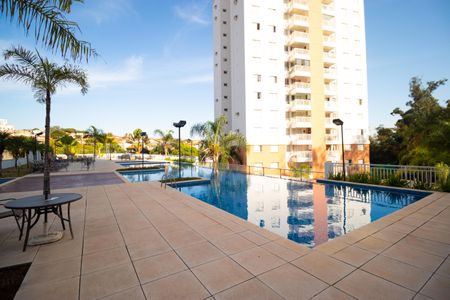 Apartamento à venda com 111m², 3 quartos e 2 vagas Apartamento à venda com 111m², 3 quartos e 2 vagasÁrea comum - Piscina