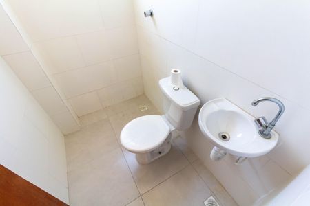 Apartamento à venda com 45m², 2 quartos e sem vaga Apartamento à venda com 45m², 2 quartos e sem vagaBanheiro Social