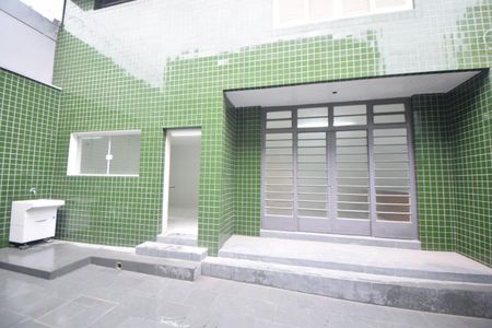 Casa à venda com 640m², 3 quartos e sem vagaQuintal