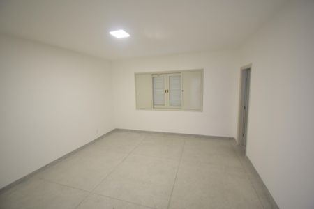 Casa à venda com 640m², 3 quartos e sem vagaSuíte