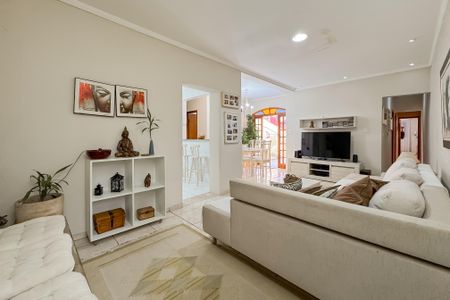Casa à venda com 256m², 3 quartos e sem vagaSala