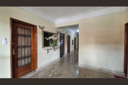 Apartamento à venda com 74m², 3 quartos e sem vaga Apartamento à venda com 74m², 3 quartos e sem vagaHall Social