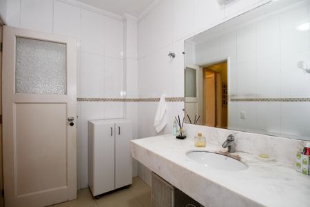 Apartamento à venda com 74m², 3 quartos e sem vaga Apartamento à venda com 74m², 3 quartos e sem vagaBanheiro Social