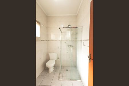 Casa à venda com 385m², 6 quartos e 3 vagas Casa à venda com 385m², 6 quartos e 3 vagasBanheiro de serviço Edícula 1