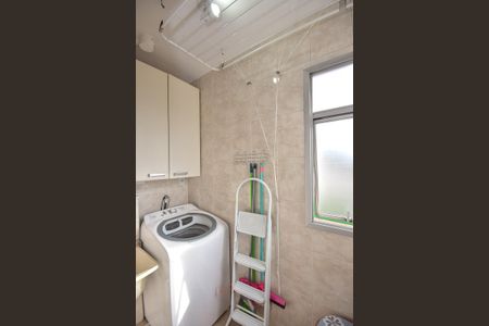 Apartamento à venda com 80m², 2 quartos e 1 vagaÁrea de Serviço