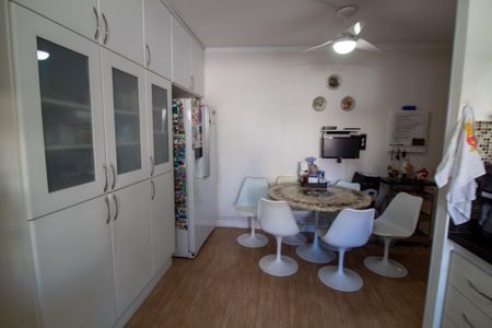 Apartamento para alugar com 120m², 3 quartos e 4 vagas Apartamento para alugar com 120m², 3 quartos e 4 vagasCopa