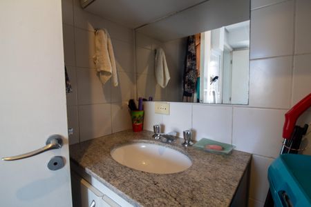 Apartamento para alugar com 120m², 3 quartos e 4 vagas Apartamento para alugar com 120m², 3 quartos e 4 vagasBanheiro de Serviço