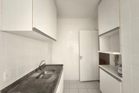Apartamento à venda com 48m², 2 quartos e 1 vaga Apartamento à venda com 48m², 2 quartos e 1 vagaCozinha