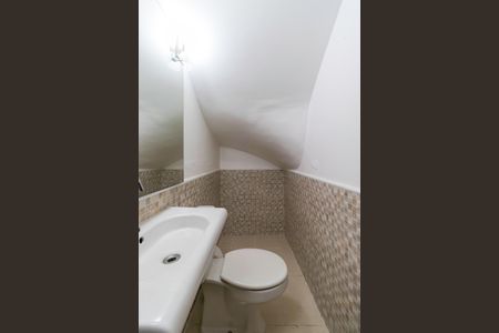 Casa à venda com 150m², 2 quartos e 2 vagas Casa à venda com 150m², 2 quartos e 2 vagasLavabo