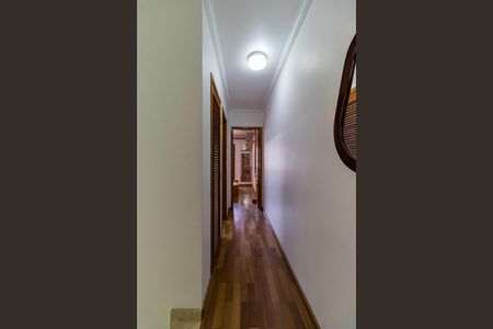 Casa à venda com 150m², 2 quartos e 2 vagas Casa à venda com 150m², 2 quartos e 2 vagasCorredor