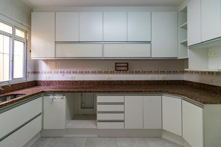 Casa à venda com 150m², 2 quartos e 2 vagas Casa à venda com 150m², 2 quartos e 2 vagasCozinha