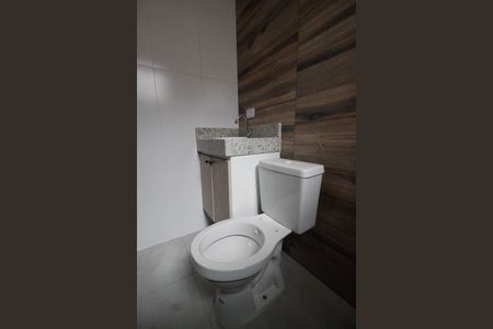 Apartamento à venda com 40m², 2 quartos e sem vaga Apartamento à venda com 40m², 2 quartos e sem vagaBanheiro