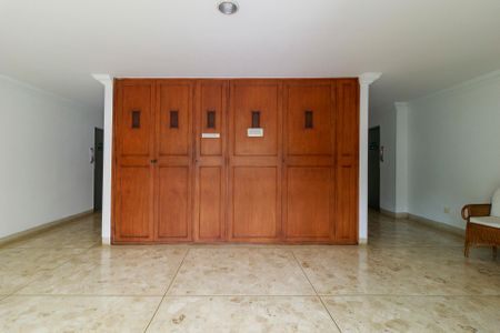 Apartamento à venda com 42m², 1 quarto e 1 vaga Apartamento à venda com 42m², 1 quarto e 1 vagaHall Social