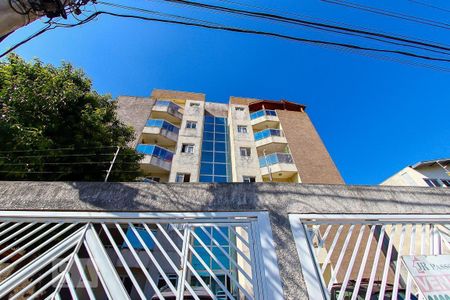 Apartamento à venda com 48m², 2 quartos e 1 vaga Apartamento à venda com 48m², 2 quartos e 1 vagaFachada
