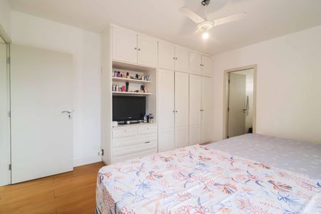 Casa à venda com 258m², 3 quartos e 6 vagas Casa à venda com 258m², 3 quartos e 6 vagasSuíte