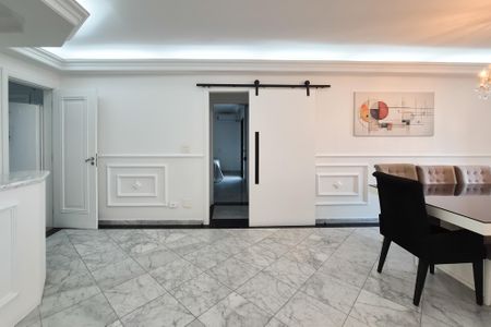 Apartamento para alugar com 440m², 4 quartos e 5 vagas Apartamento para alugar com 440m², 4 quartos e 5 vagasSala de Jantar