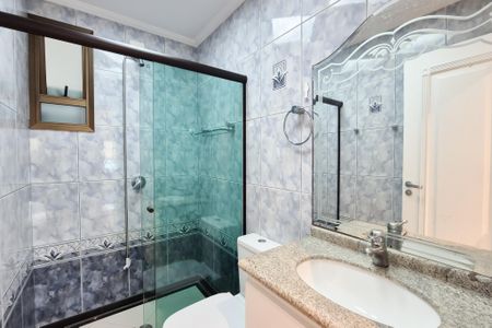 Apartamento para alugar com 440m², 4 quartos e 5 vagas Apartamento para alugar com 440m², 4 quartos e 5 vagasBanheiro da Suíte 1