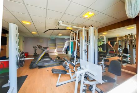 Apartamento para alugar com 440m², 4 quartos e 5 vagas Apartamento para alugar com 440m², 4 quartos e 5 vagasÁrea comum - Academia