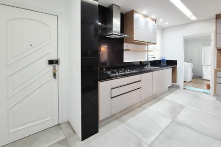 Apartamento para alugar com 440m², 4 quartos e 5 vagas Apartamento para alugar com 440m², 4 quartos e 5 vagasCozinha - Armários