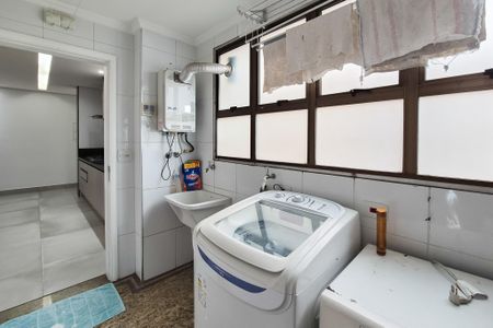 Apartamento para alugar com 440m², 4 quartos e 5 vagas Apartamento para alugar com 440m², 4 quartos e 5 vagasÁrea de Serviço