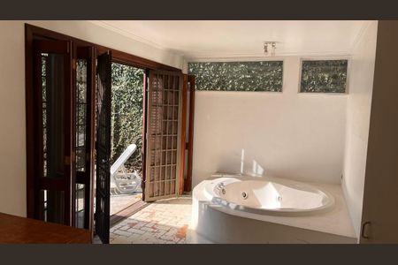 Casa à venda com 400m², 4 quartos e 6 vagas