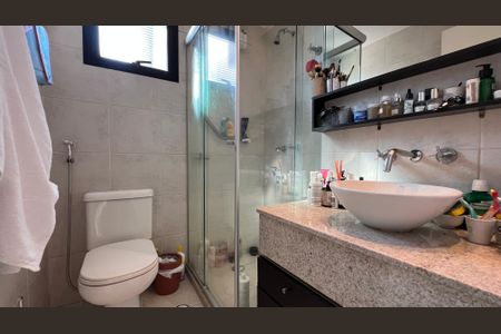 Apartamento à venda com 56m², 2 quartos e 1 vaga Apartamento à venda com 56m², 2 quartos e 1 vagaBanheiro