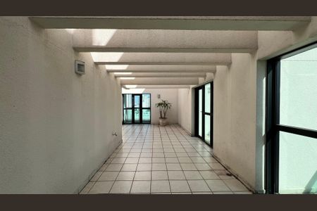 Apartamento à venda com 56m², 2 quartos e 1 vaga Apartamento à venda com 56m², 2 quartos e 1 vagaÁrea comum - Salão de festas