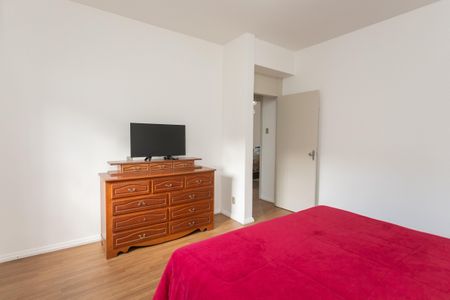 Apartamento à venda com 122m², 3 quartos e 2 vagas Apartamento à venda com 122m², 3 quartos e 2 vagasQuarto 2
