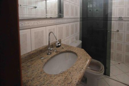Apartamento para alugar com 220m², 3 quartos e 2 vagas Apartamento para alugar com 220m², 3 quartos e 2 vagasBanheiro da Suite