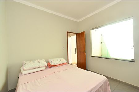 Casa à venda com 101m², 3 quartos e 2 vagas Casa à venda com 101m², 3 quartos e 2 vagasSuite