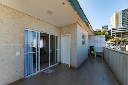 Apartamento à venda com 199m², 3 quartos e 2 vagasVaranda