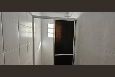 Casa à venda com 216m², 4 quartos e 1 vaga Casa à venda com 216m², 4 quartos e 1 vagaBanheiro 2