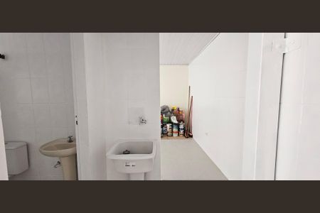 Casa à venda com 216m², 4 quartos e 1 vaga Casa à venda com 216m², 4 quartos e 1 vagaÁrea de Serviço