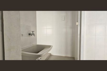 Casa à venda com 216m², 4 quartos e 1 vaga Casa à venda com 216m², 4 quartos e 1 vagaÁrea de Serviço